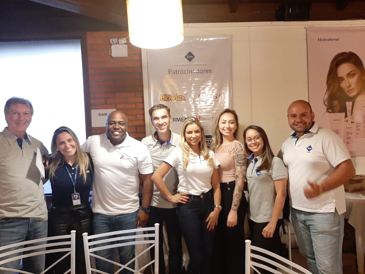 Participação em ações e eventos do setor